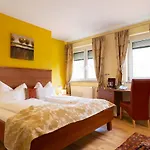 Garni Poelzl Hotel
