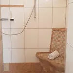 Garni Poelzl