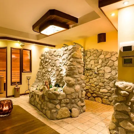 Hotel Garni Poelzl 4*