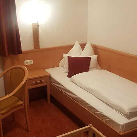 Hotel Garni Poelzl