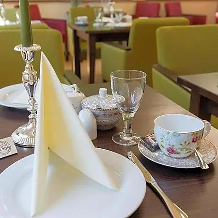 Hotel Garni Poelzl 4*