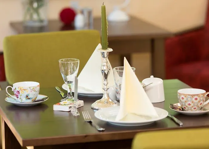 Hotel Garni Poelzl 4*