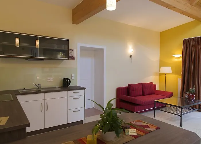 Hotel Garni Poelzl 4*