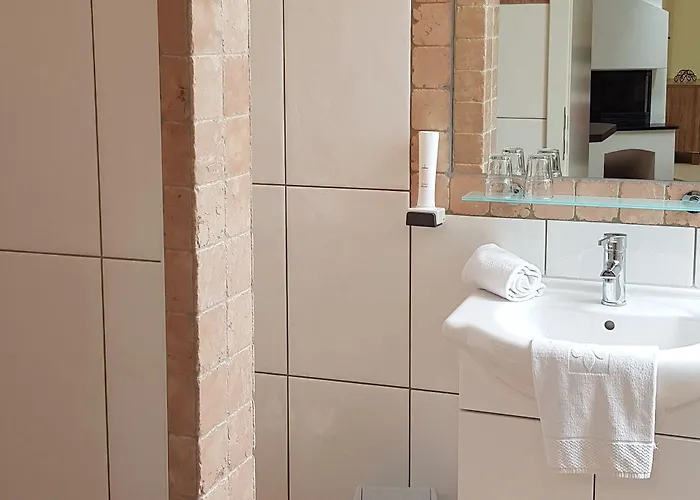 Garni Poelzl Hotel 4*