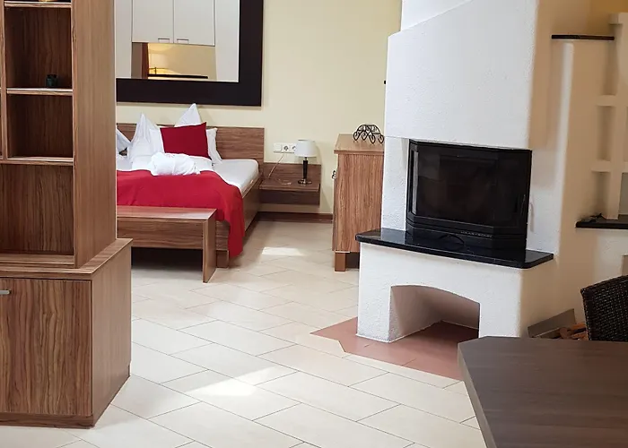 Hotel Garni Poelzl 4*